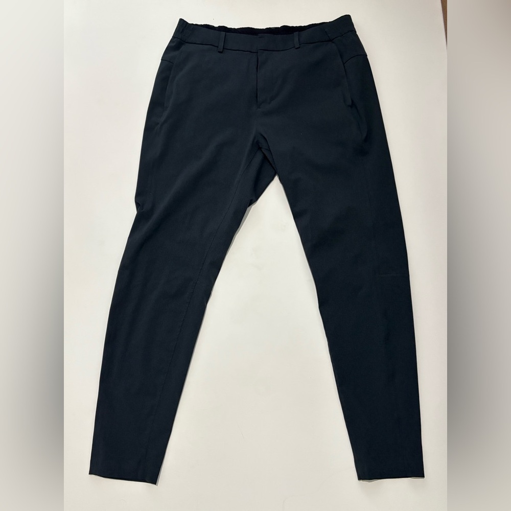 Lululemon Athletica Shadowlite Men's Dark Gray Dress Pants